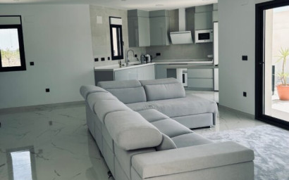 Revente - Villa -
Pinoso