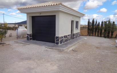 Revente - Villa -
Pinoso