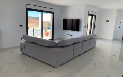 Revente - Villa -
Pinoso