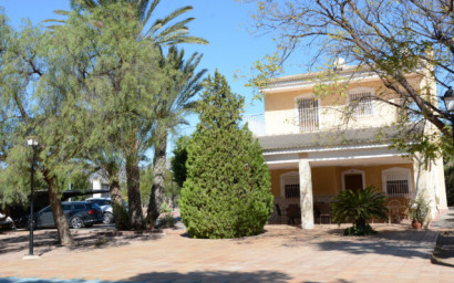 Resale - Villa -
Crevillente