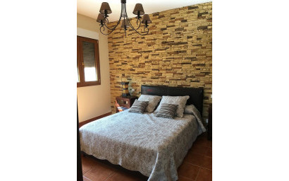 Resale - Villa -
Villena