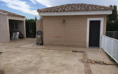 Resale - Villa -
Villena