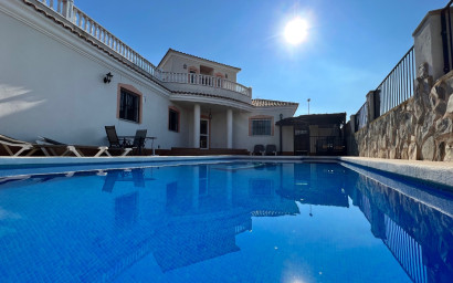 Resale - Villa -
Los Alcazares - Town