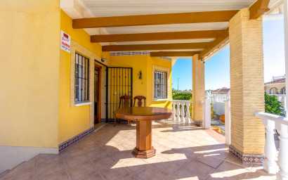 Resale - Villa -
Algorfa