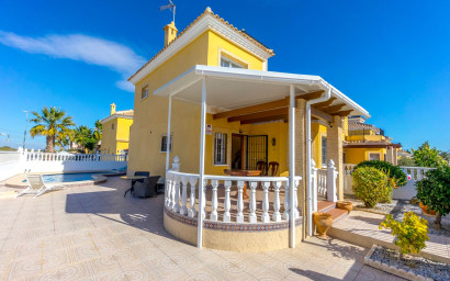 Resale - Villa -
Algorfa