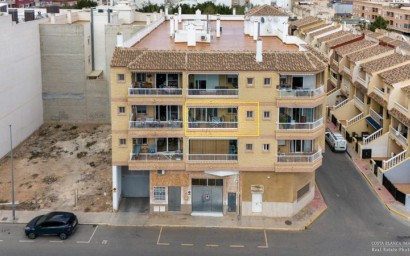 Resale - Apartment -
Los Montesinos