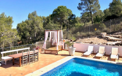 Resale - Villa -
Villena