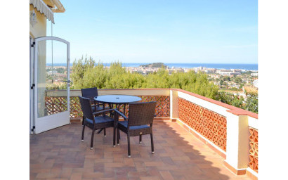 Resale - Villa -
Denia - Center