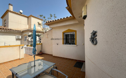 Resale - Villa -
Castalla