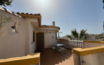 Resale - Villa -
Castalla