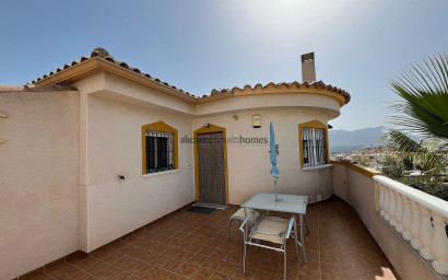 Resale - Villa -
Castalla