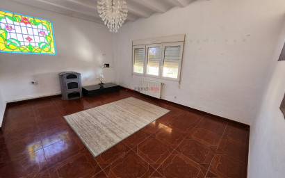 Resale - Villa -
Novelda