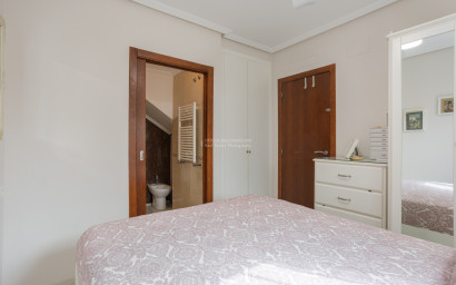 Resale - Townhouse -
Los Montesinos - La Herrada