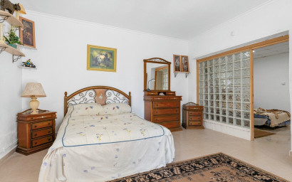 Resale - Villa -
Jacarilla