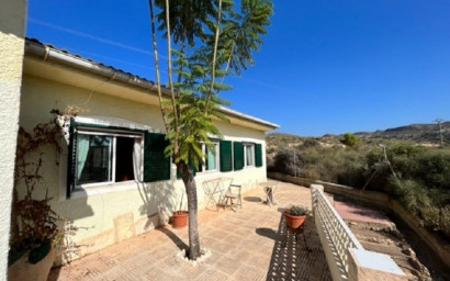 Resale - Villa -
Crevillente